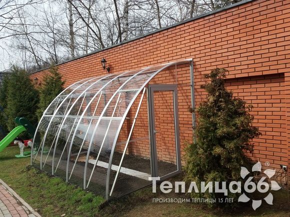 Теплица односкатная Victory Пристенная с закаленным стеклом, ширина 2.54м